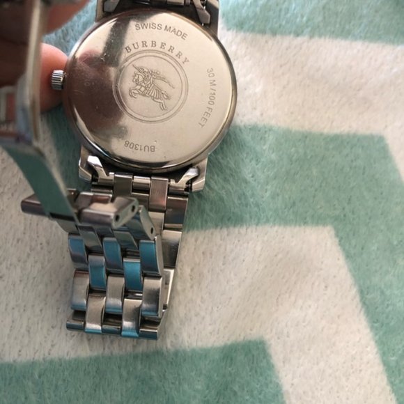 Authentic Burberry watch - Picture 3 of 8